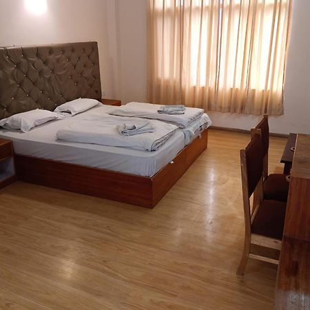 Hotel Dimbir Regency Leh Esterno foto