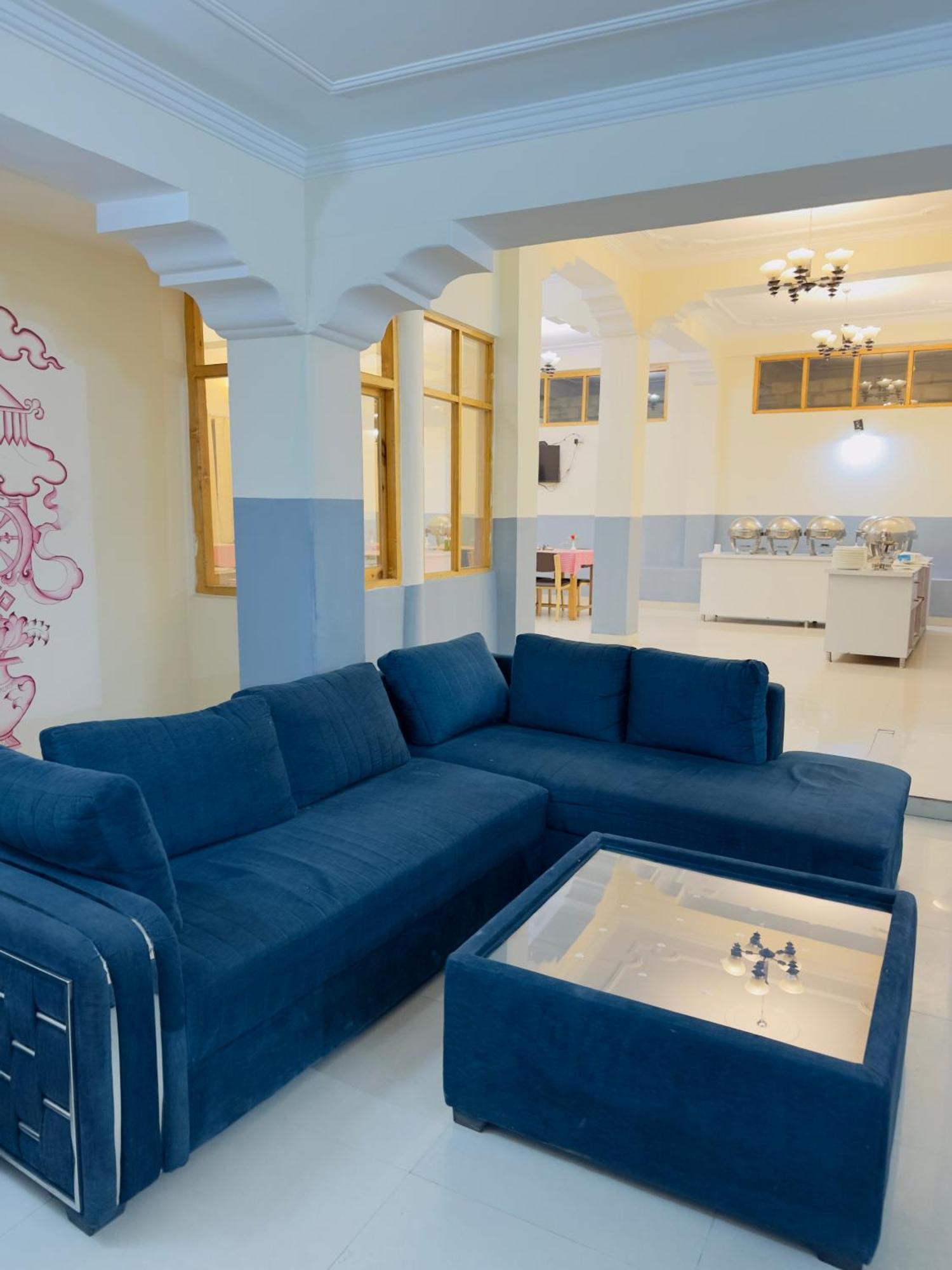 Hotel Dimbir Regency Leh Esterno foto